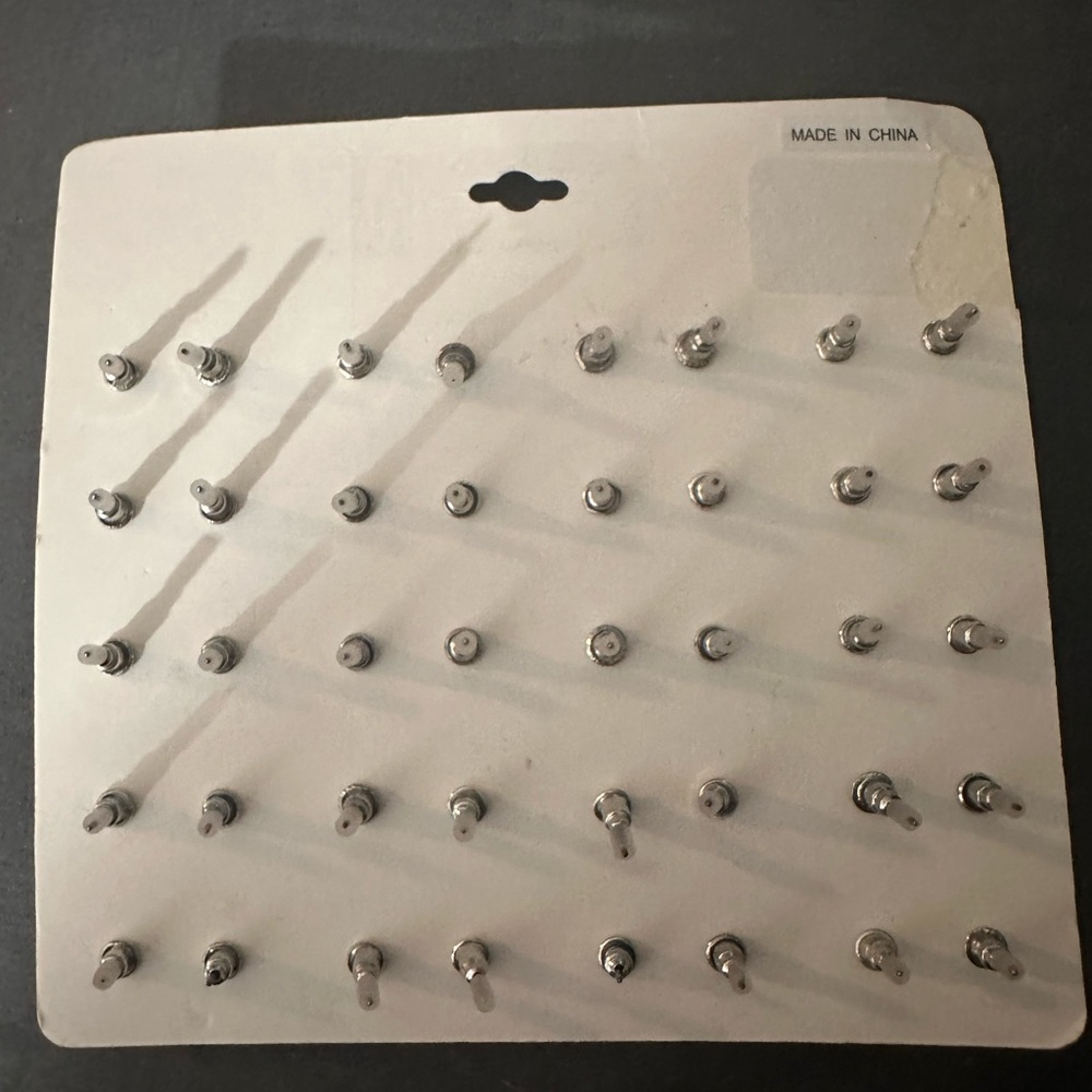NWOT No Brand Silver and Black Earring Set, 20 pairs - Picture 3 of 3